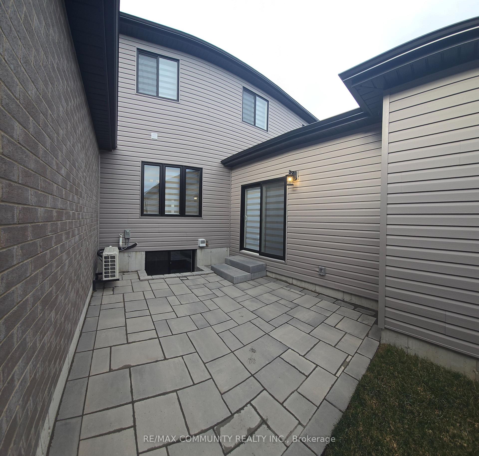 Photo 14 of 54 Riverstone Way, Belleville, Thurlow Ward — HOMEH