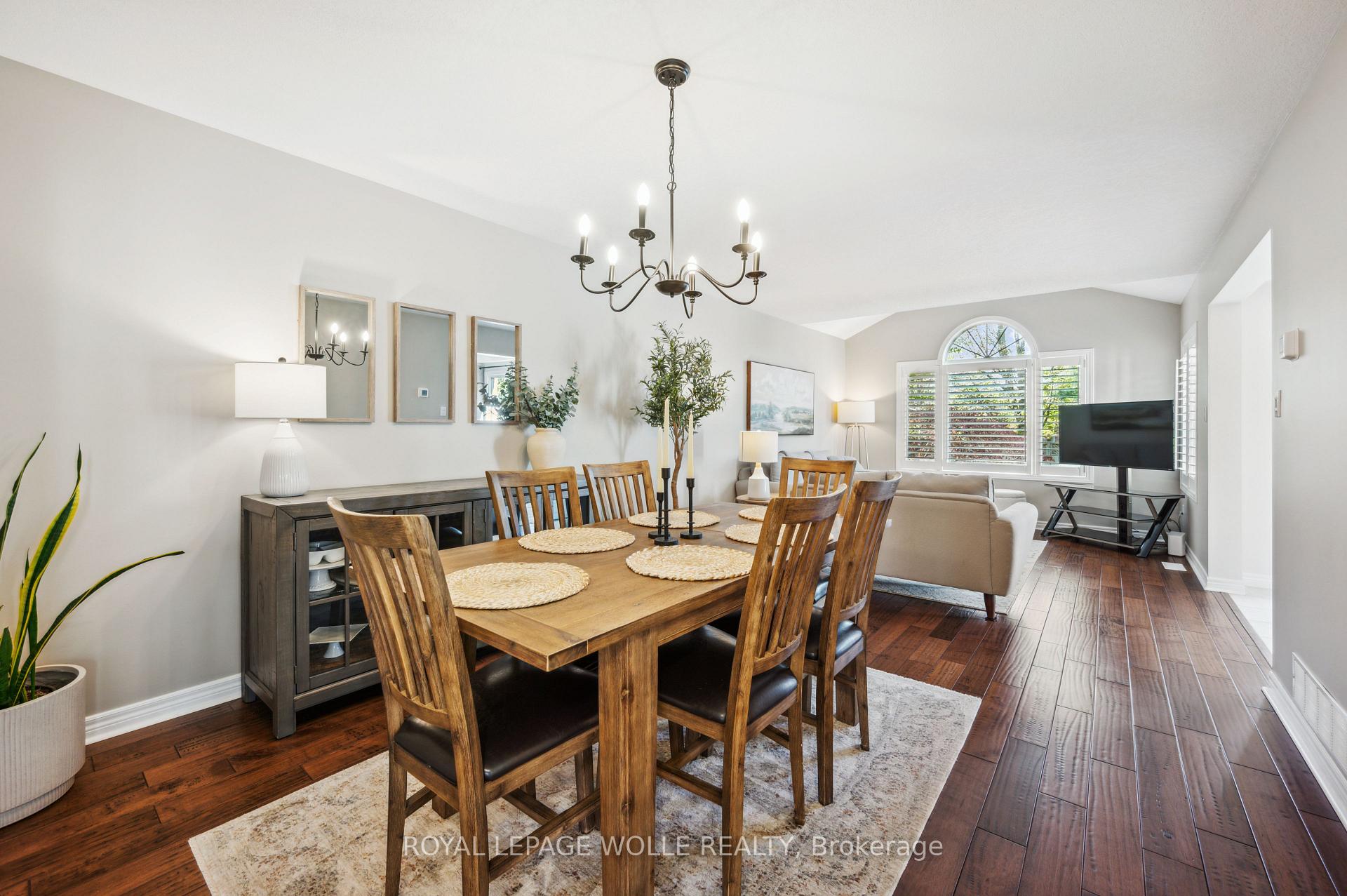 Photo 14 of 704 Bonavista Drive, Waterloo — HOMEH