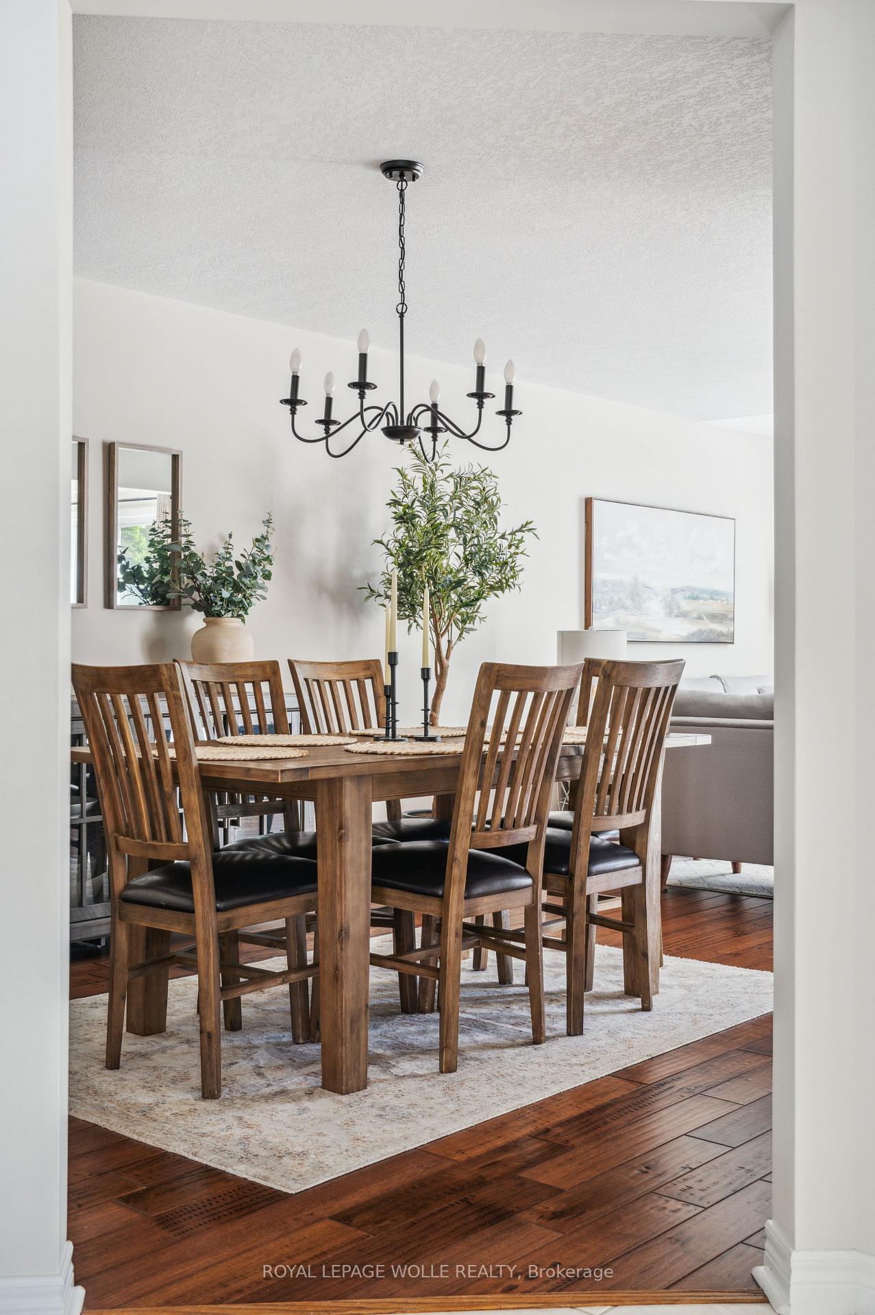 Photo 15 of 704 Bonavista Drive, Waterloo — HOMEH