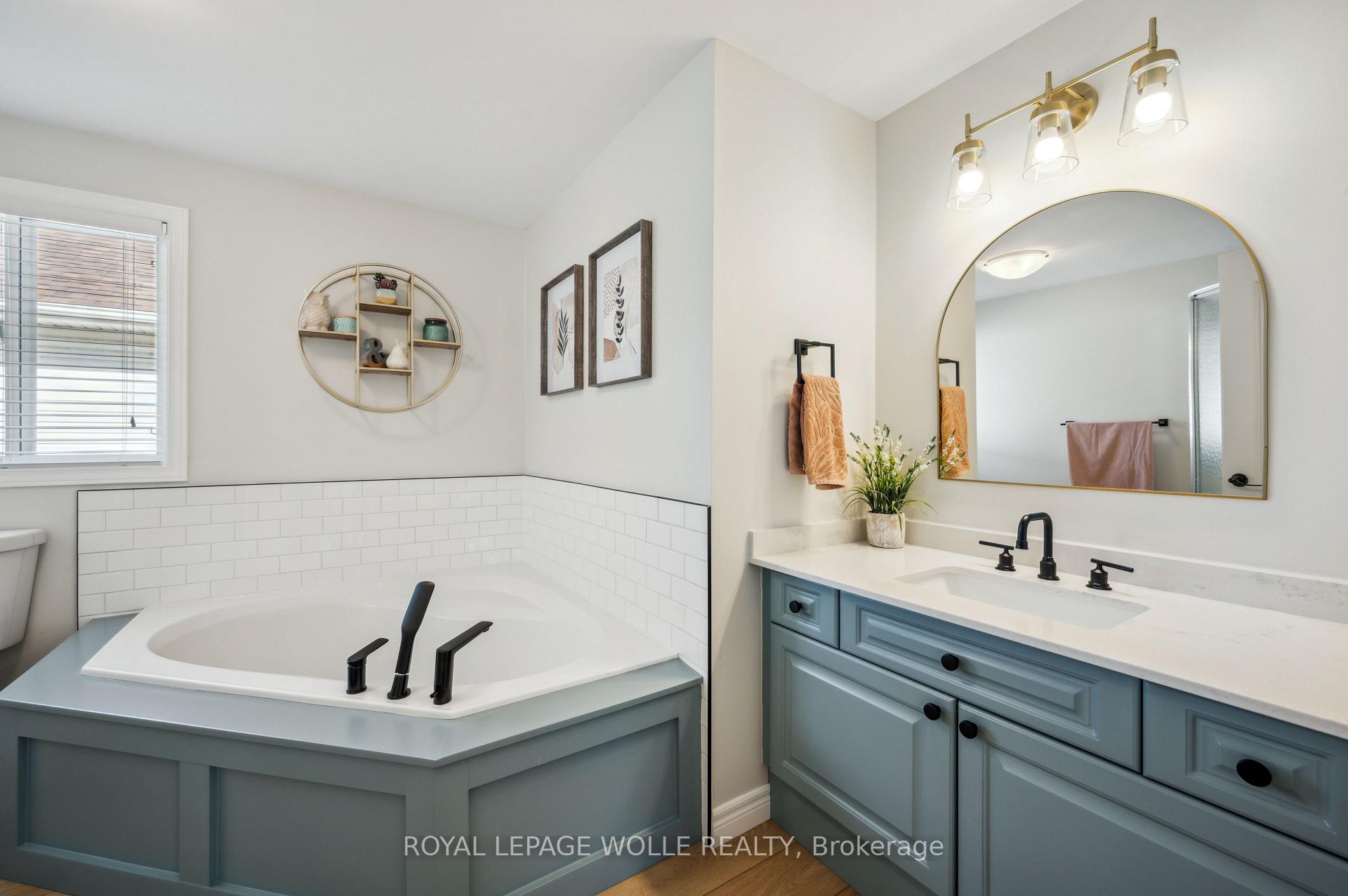 Photo 23 of 704 Bonavista Drive, Waterloo — HOMEH
