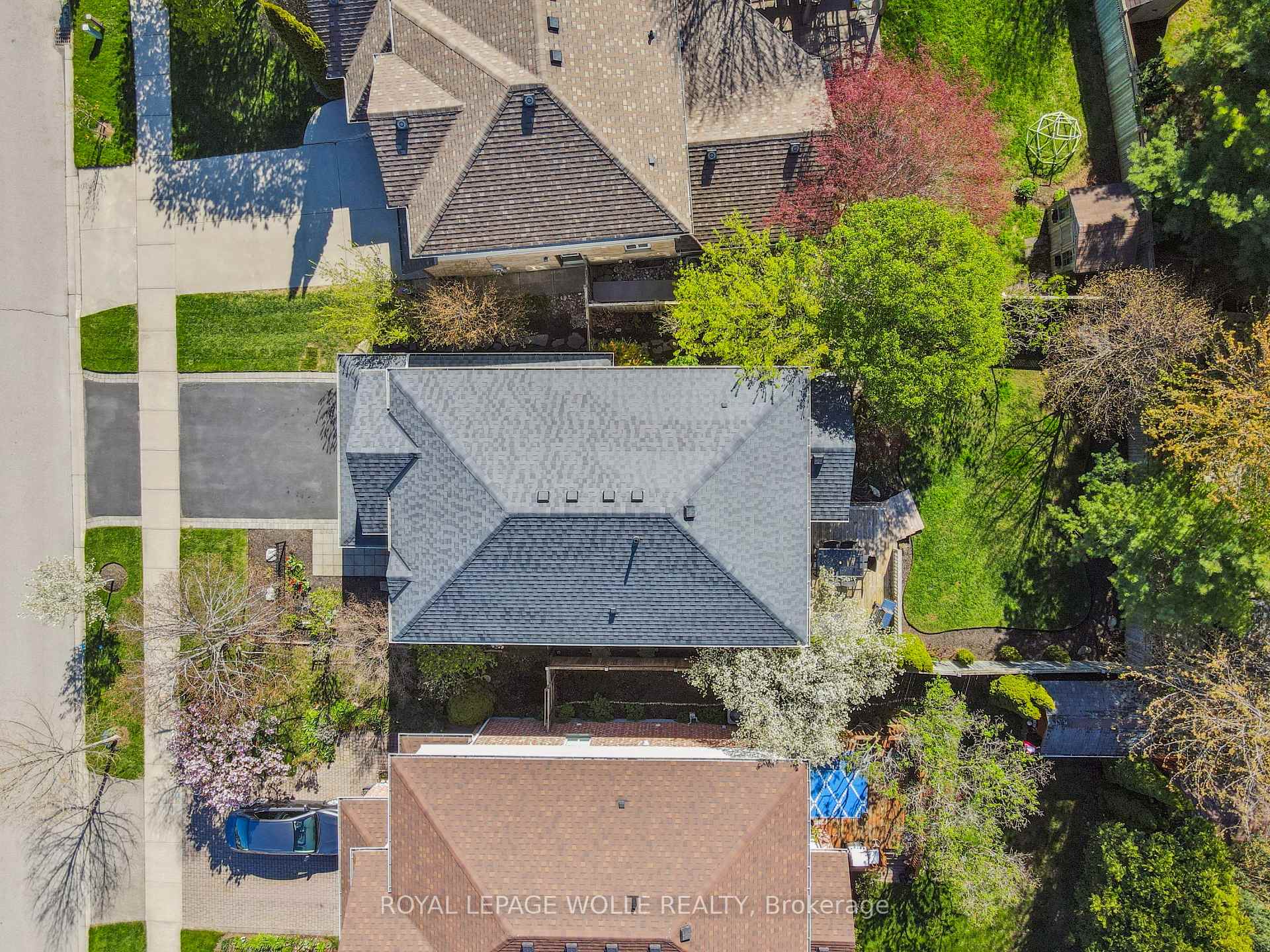 Photo 39 of 704 Bonavista Drive, Waterloo — HOMEH