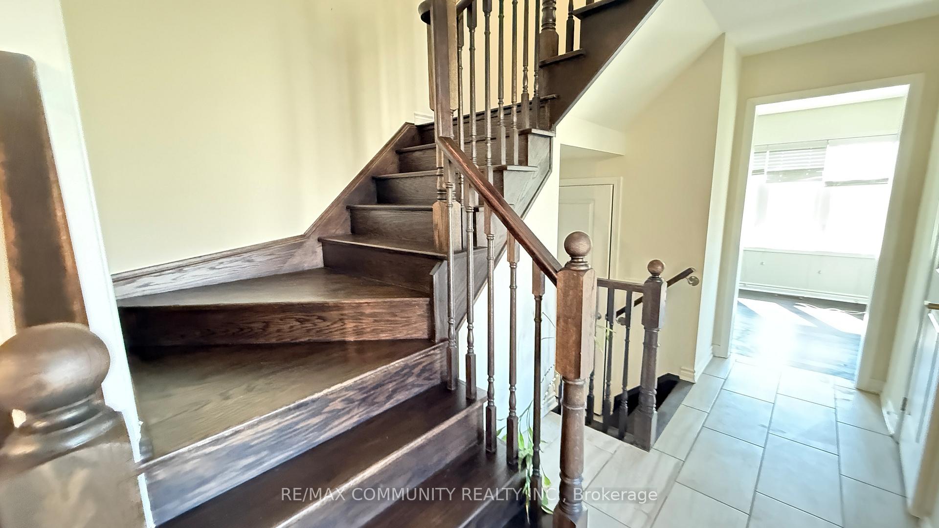 Photo 5 of 46 Kilmarnock Crescent, Whitby, Rural Whitby — HOMEH