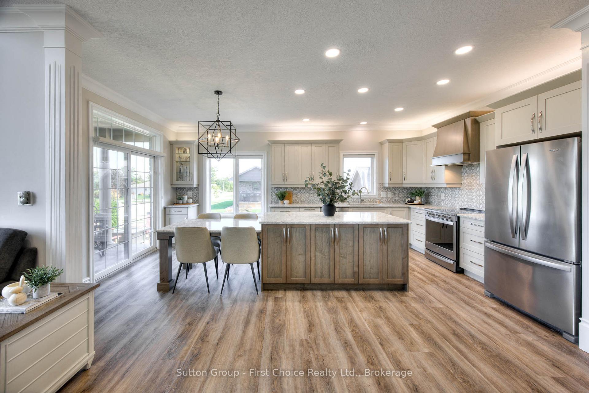 Photo 17 of 211 Sunset Drive, West Perth, Mitchell — HOMEH