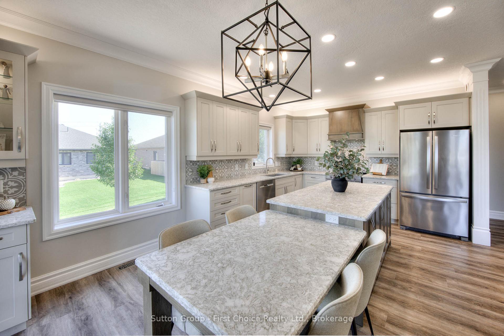 Photo 20 of 211 Sunset Drive, West Perth, Mitchell — HOMEH