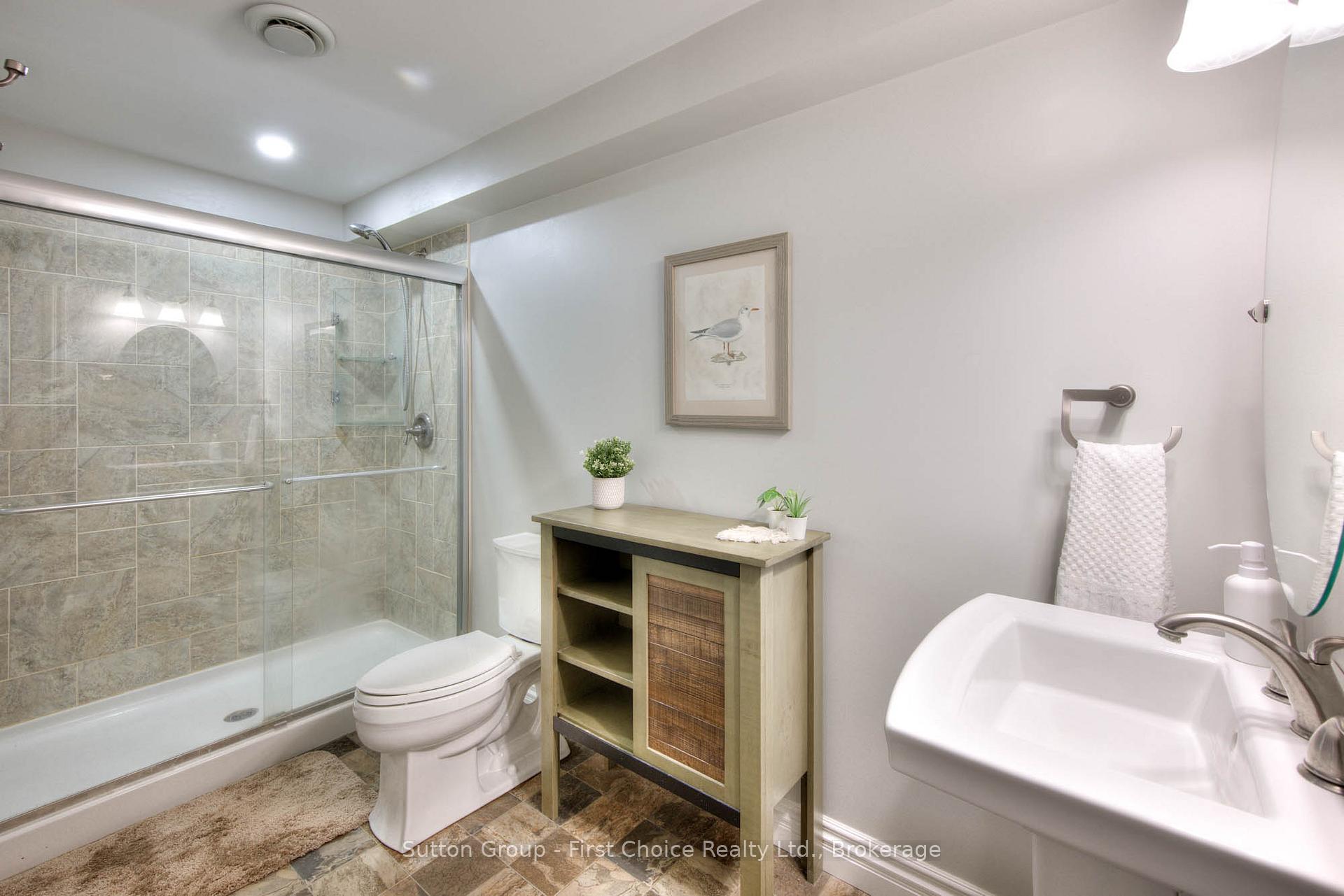 Photo 35 of 211 Sunset Drive, West Perth, Mitchell — HOMEH