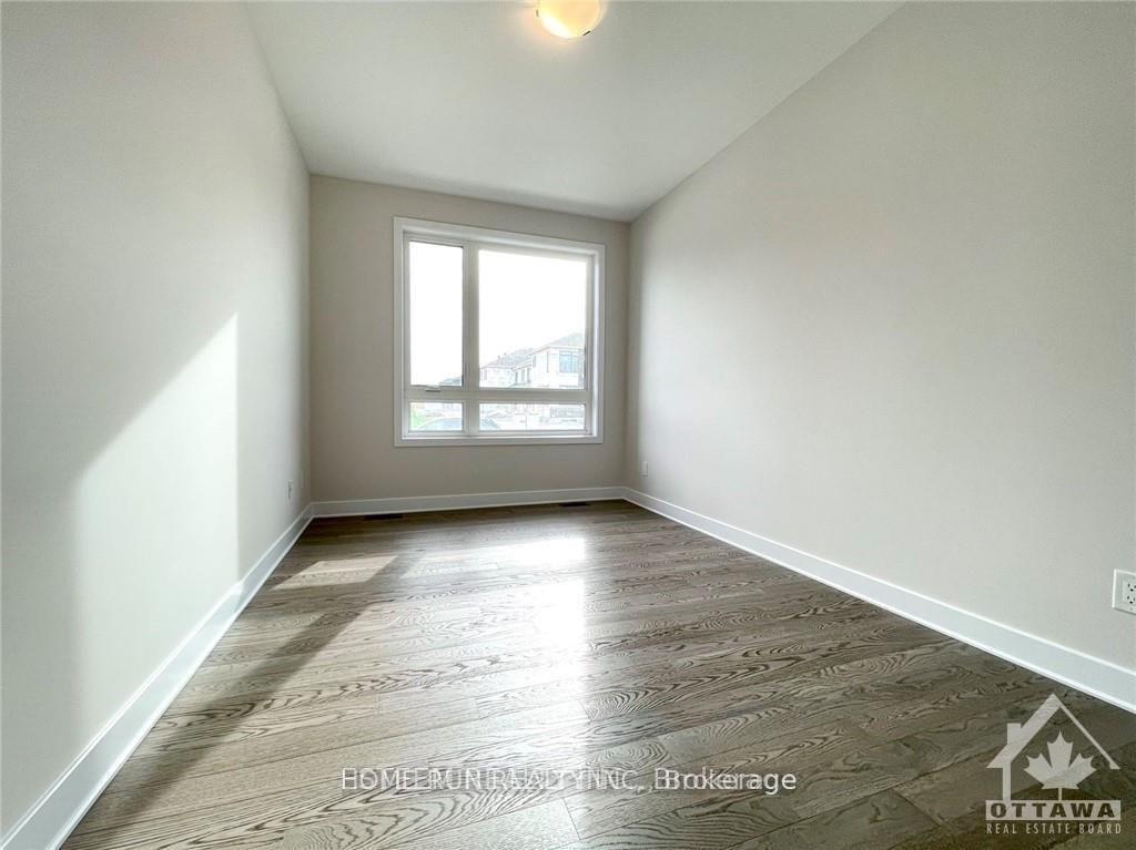 Photo 3 of 921 Atrium Ridge, Ottawa, Riverside South/Gloucester Glen — HOMEH