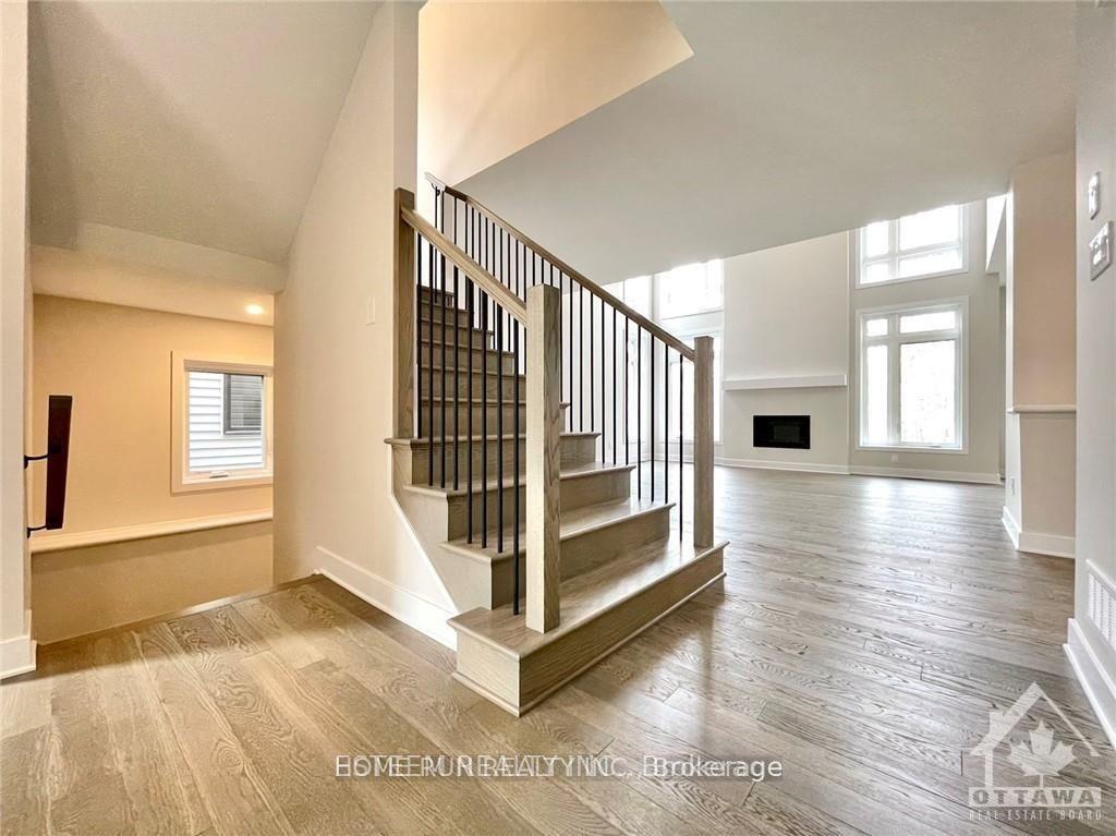Photo 7 of 921 Atrium Ridge, Ottawa, Riverside South/Gloucester Glen — HOMEH