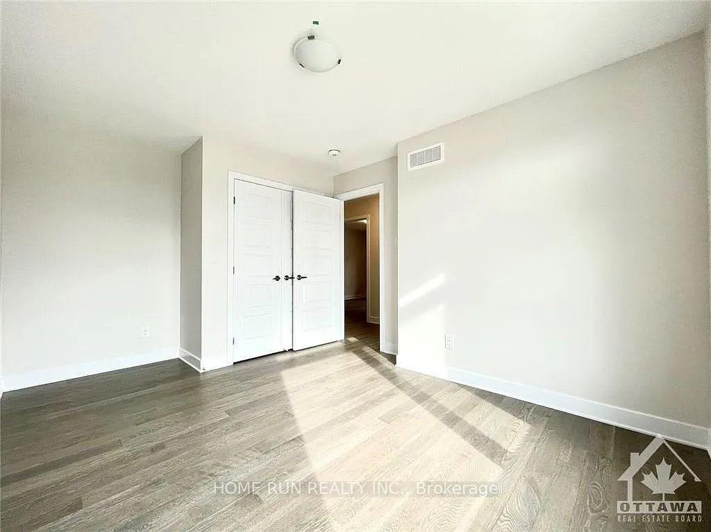 Photo 27 of 921 Atrium Ridge, Ottawa, Riverside South/Gloucester Glen — HOMEH