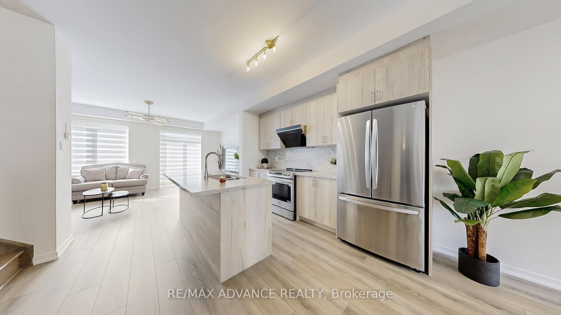 Photo 9 of 33 Origin Way, Vaughan, Patterson — HOMEH