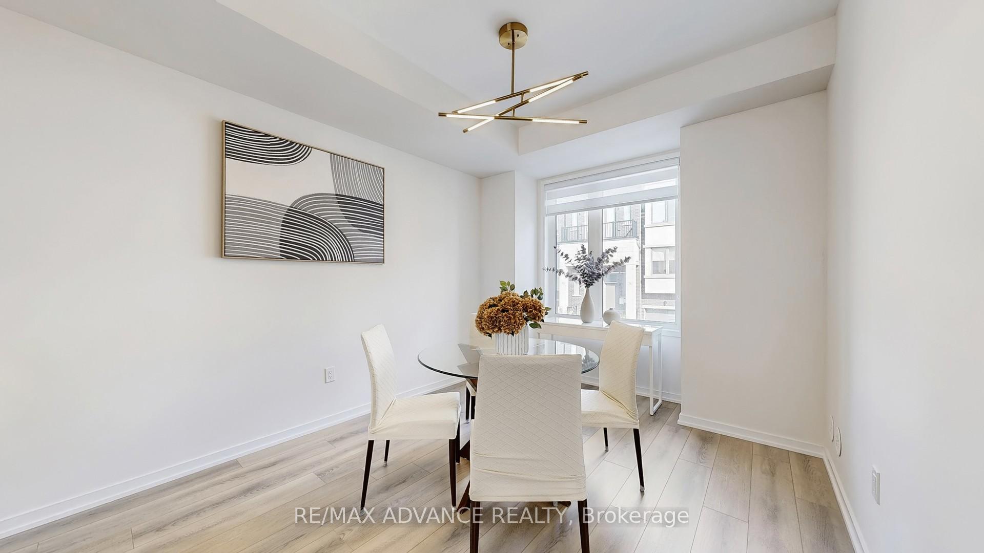 Photo 13 of 33 Origin Way, Vaughan, Patterson — HOMEH
