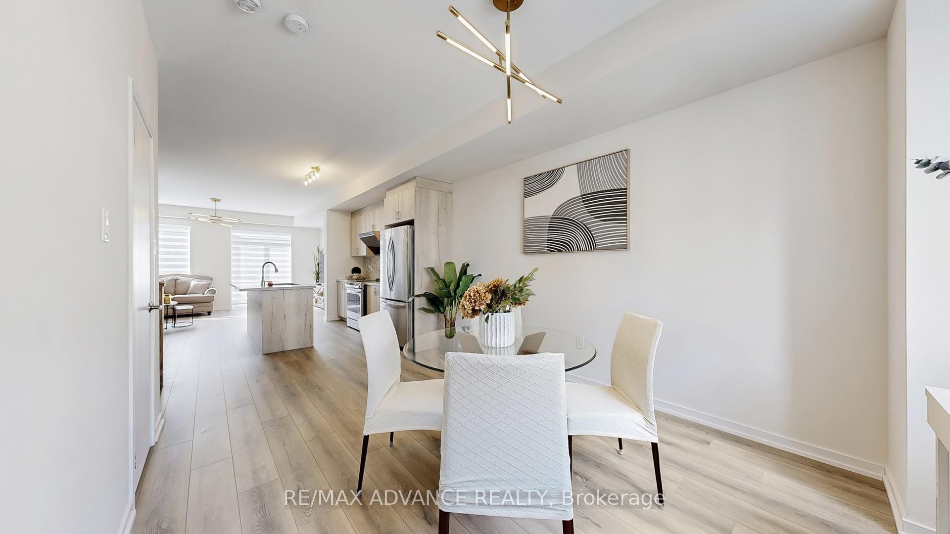 Photo 14 of 33 Origin Way, Vaughan, Patterson — HOMEH