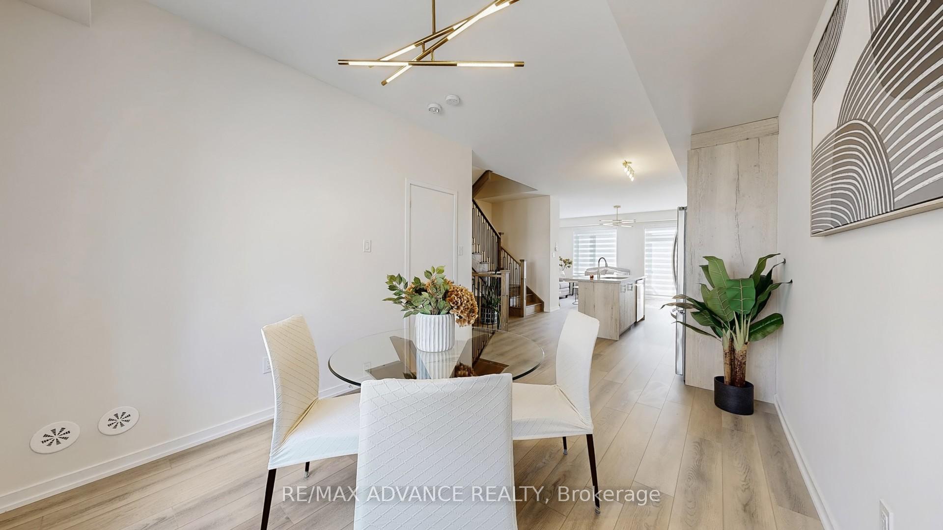 Photo 16 of 33 Origin Way, Vaughan, Patterson — HOMEH