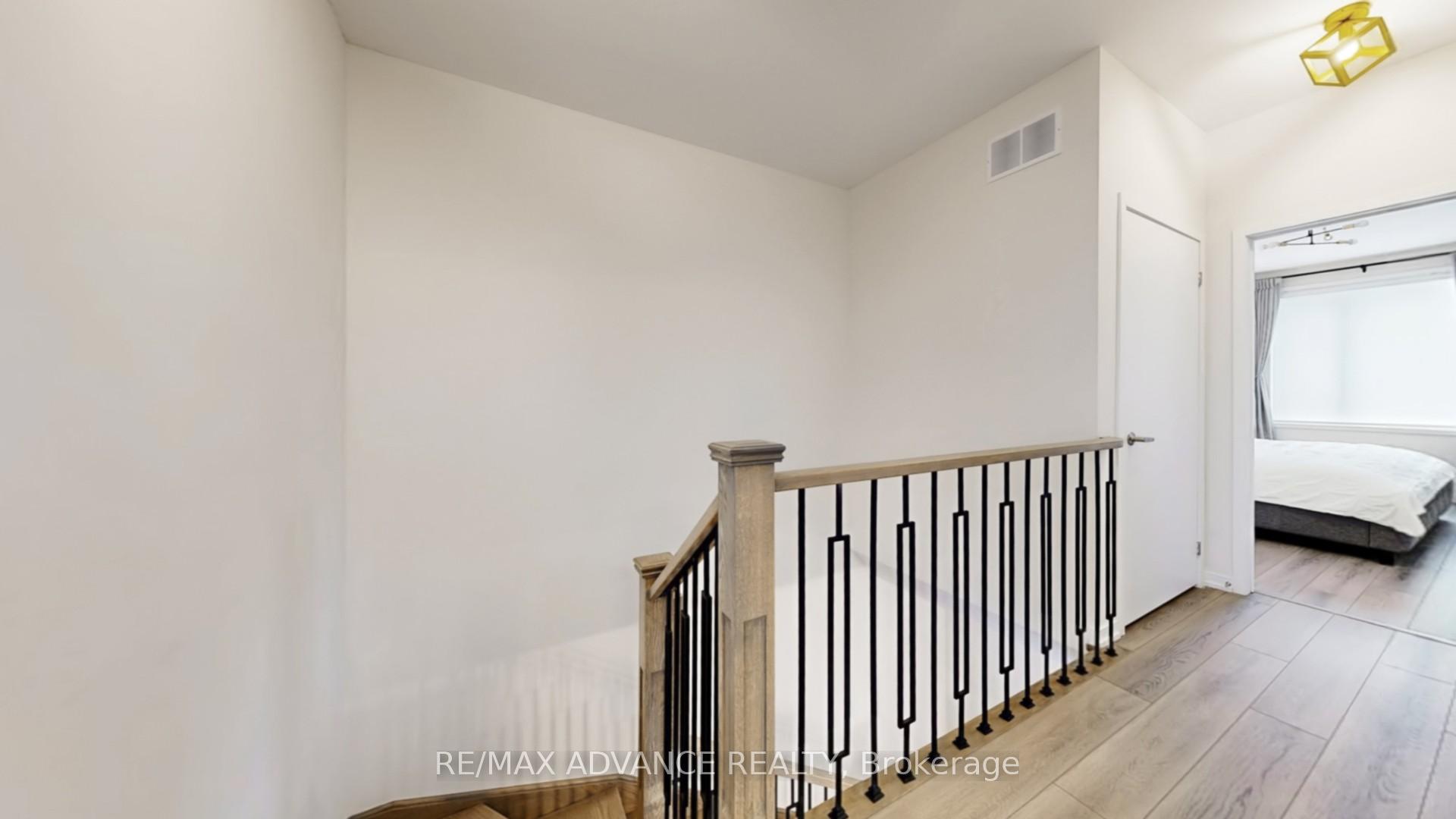 Photo 19 of 33 Origin Way, Vaughan, Patterson — HOMEH