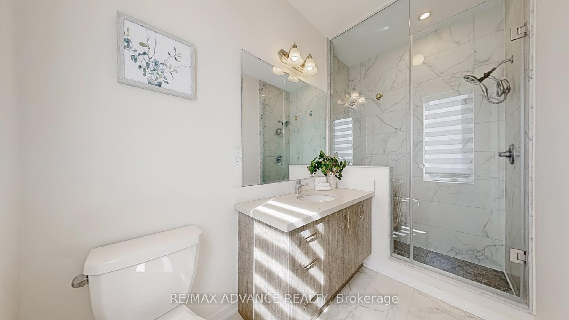 Photo 23 of 33 Origin Way, Vaughan, Patterson — HOMEH
