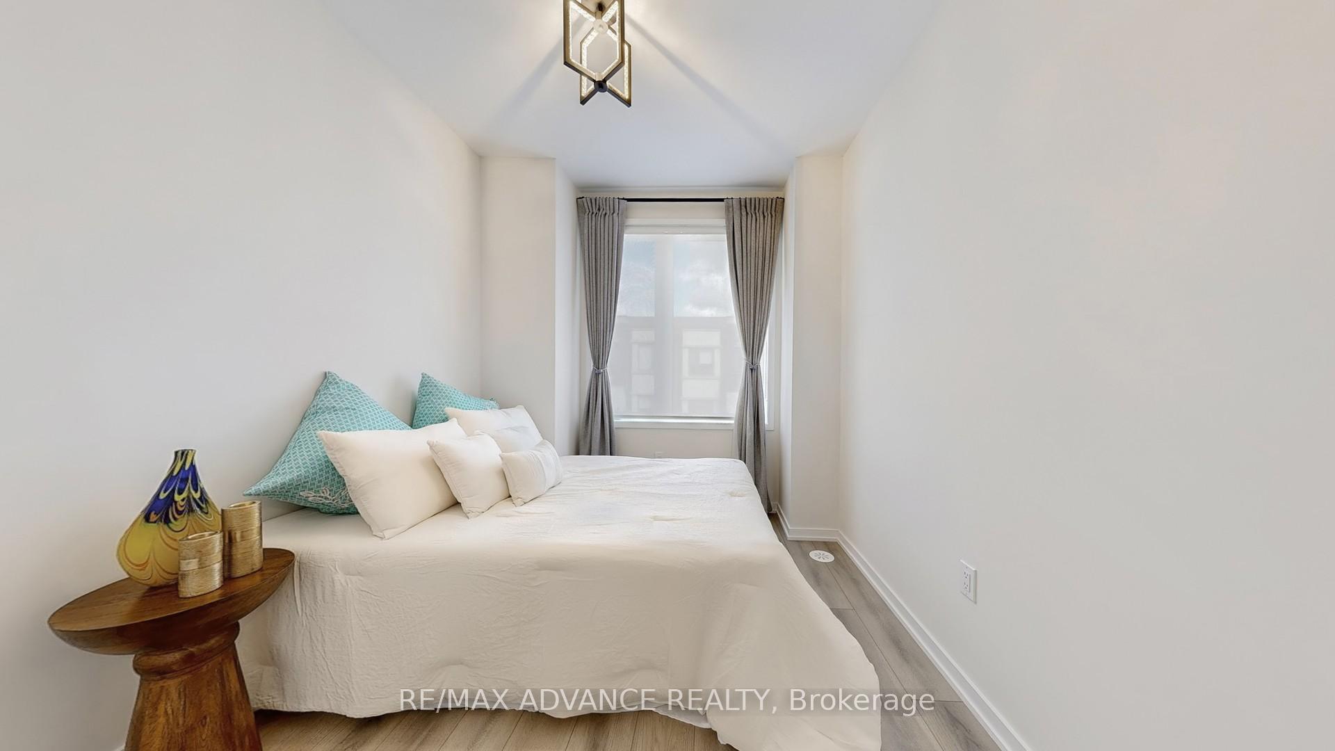 Photo 27 of 33 Origin Way, Vaughan, Patterson — HOMEH