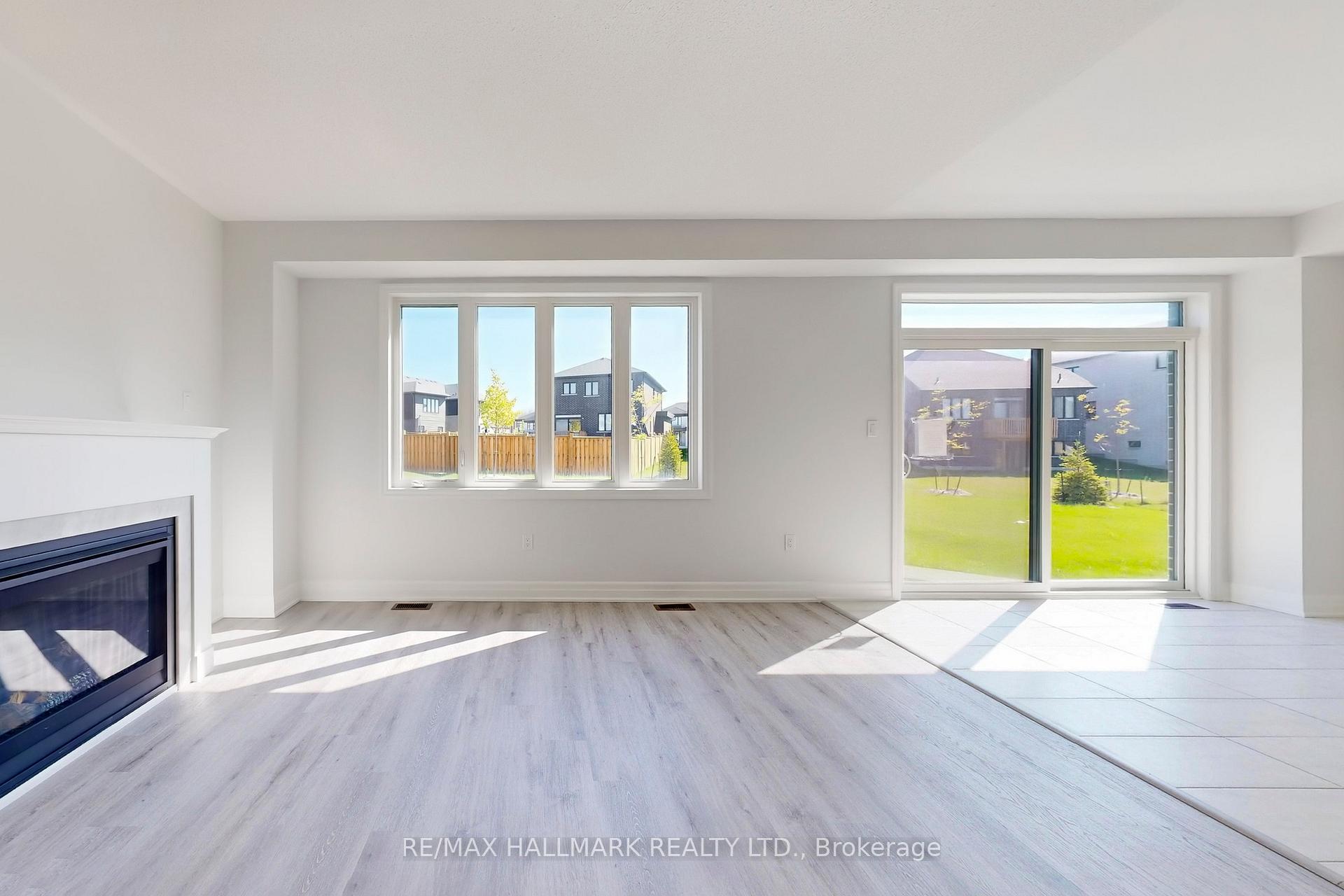 Photo 4 of 34 Nicort Road, Wasaga Beach — HOMEH
