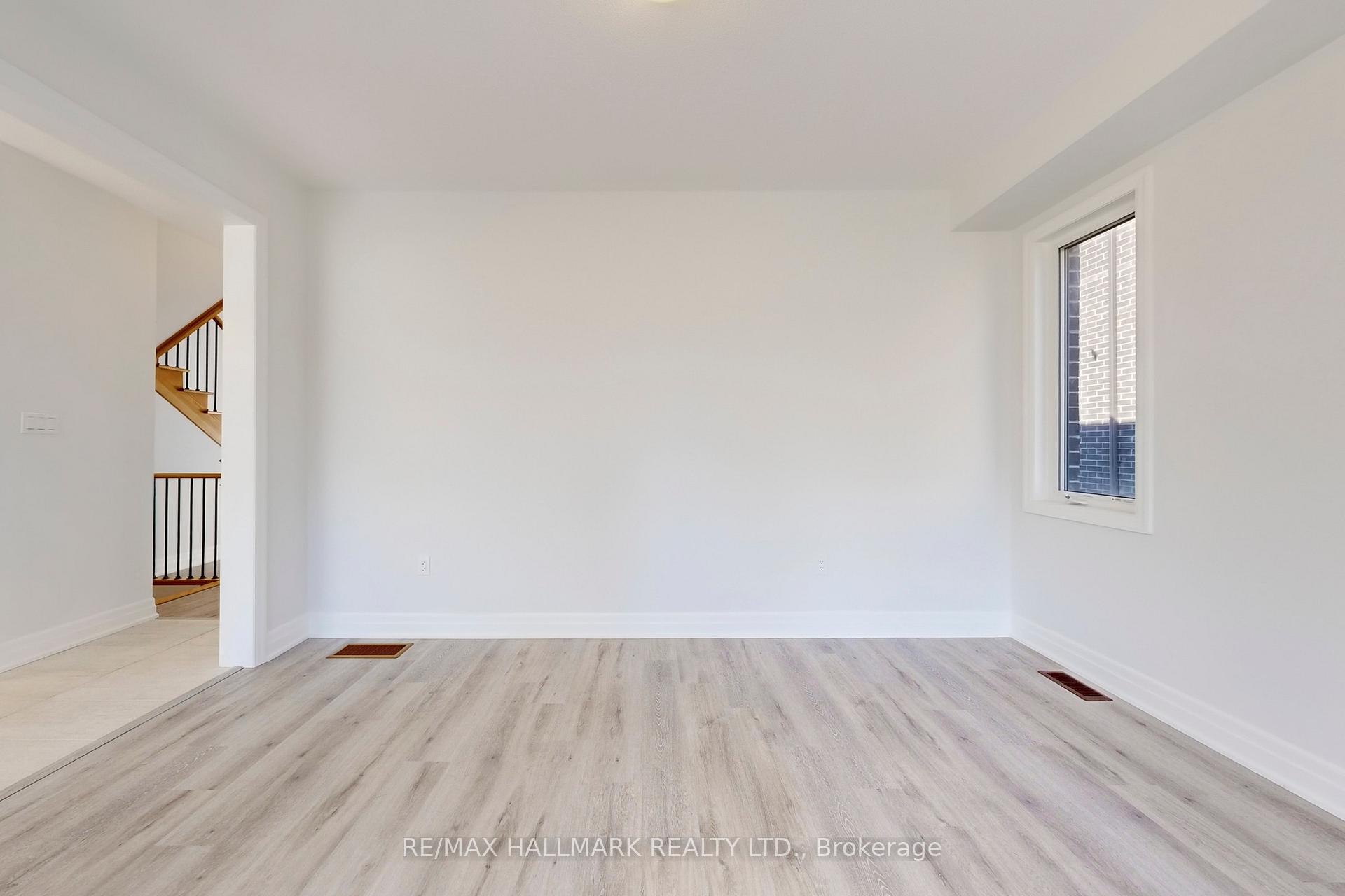 Photo 11 of 34 Nicort Road, Wasaga Beach — HOMEH