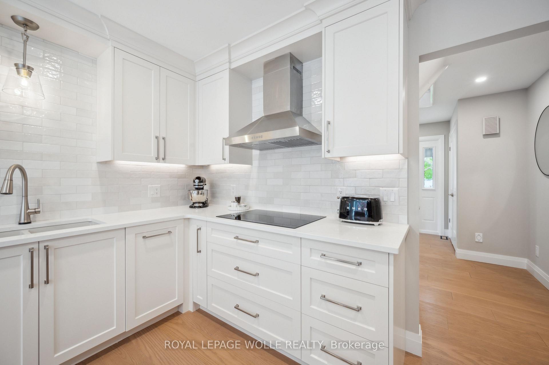 Photo 14 of 580 Guildwood Place, Waterloo — HOMEH