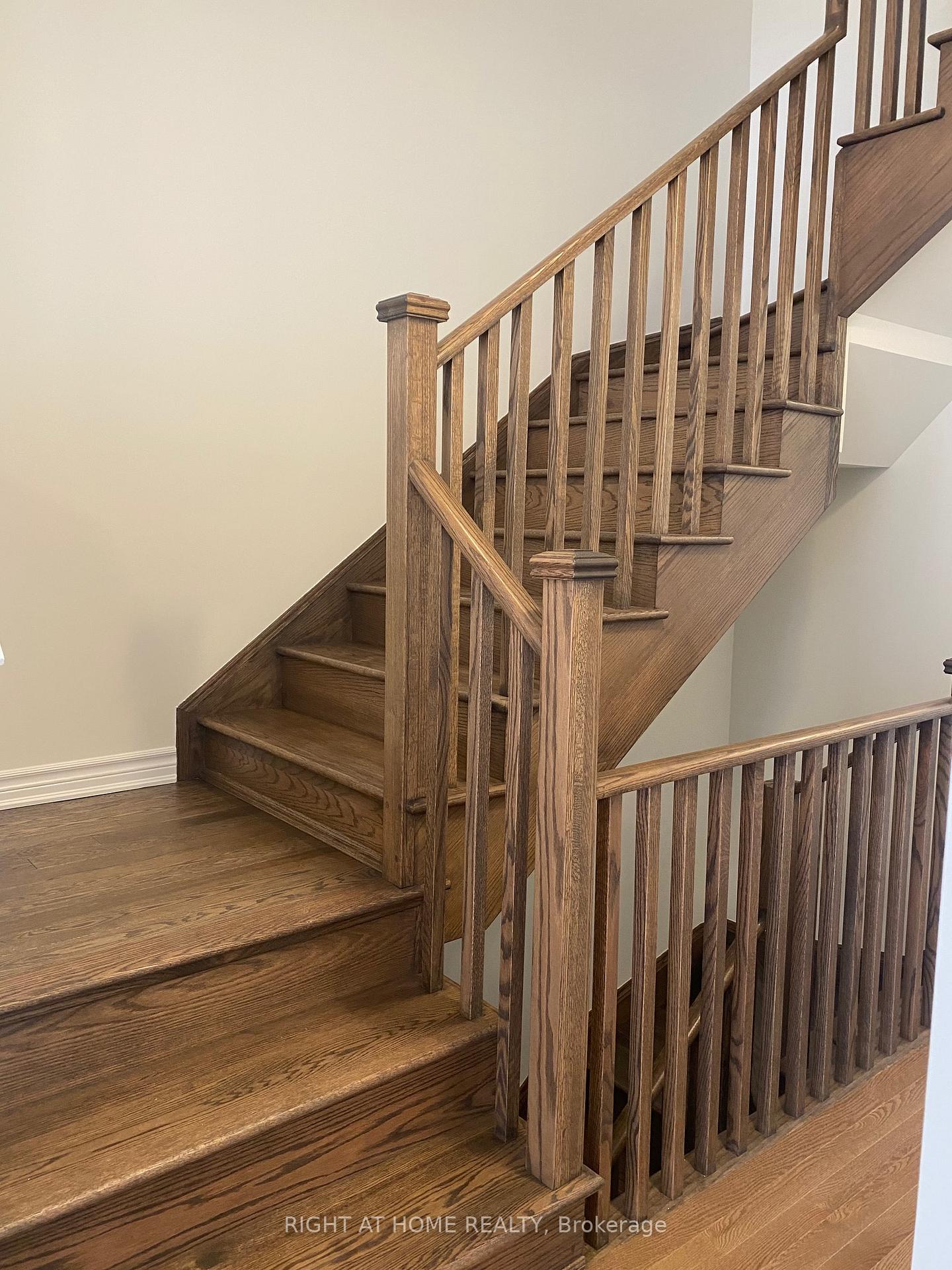 Photo 3 of 44 Marlborough Street E, Whitby, Rolling Acres — HOMEH