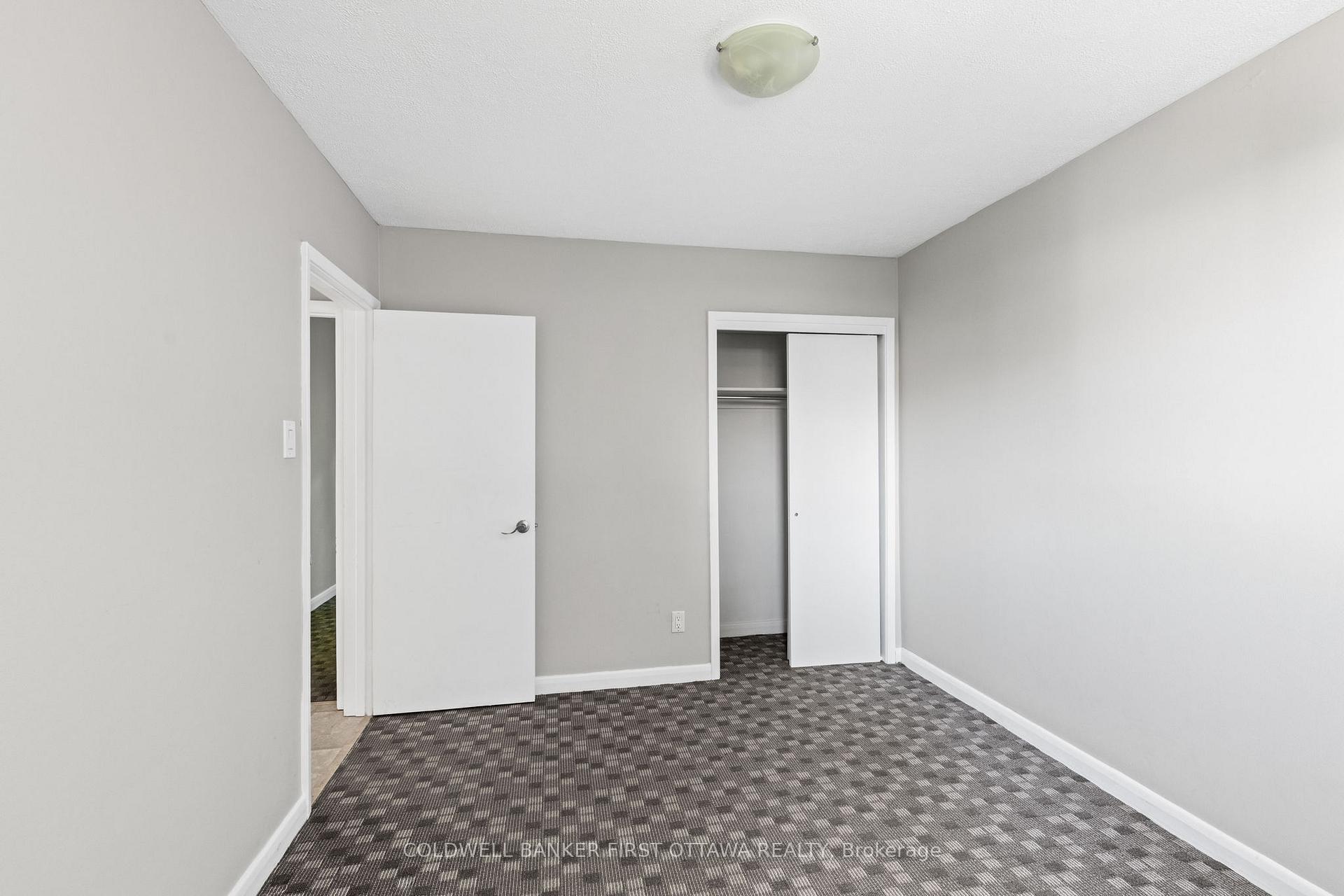 Photo 16 of 1316 Avenue U, Ottawa, Eastway Gardens/Industrial Park — HOMEH