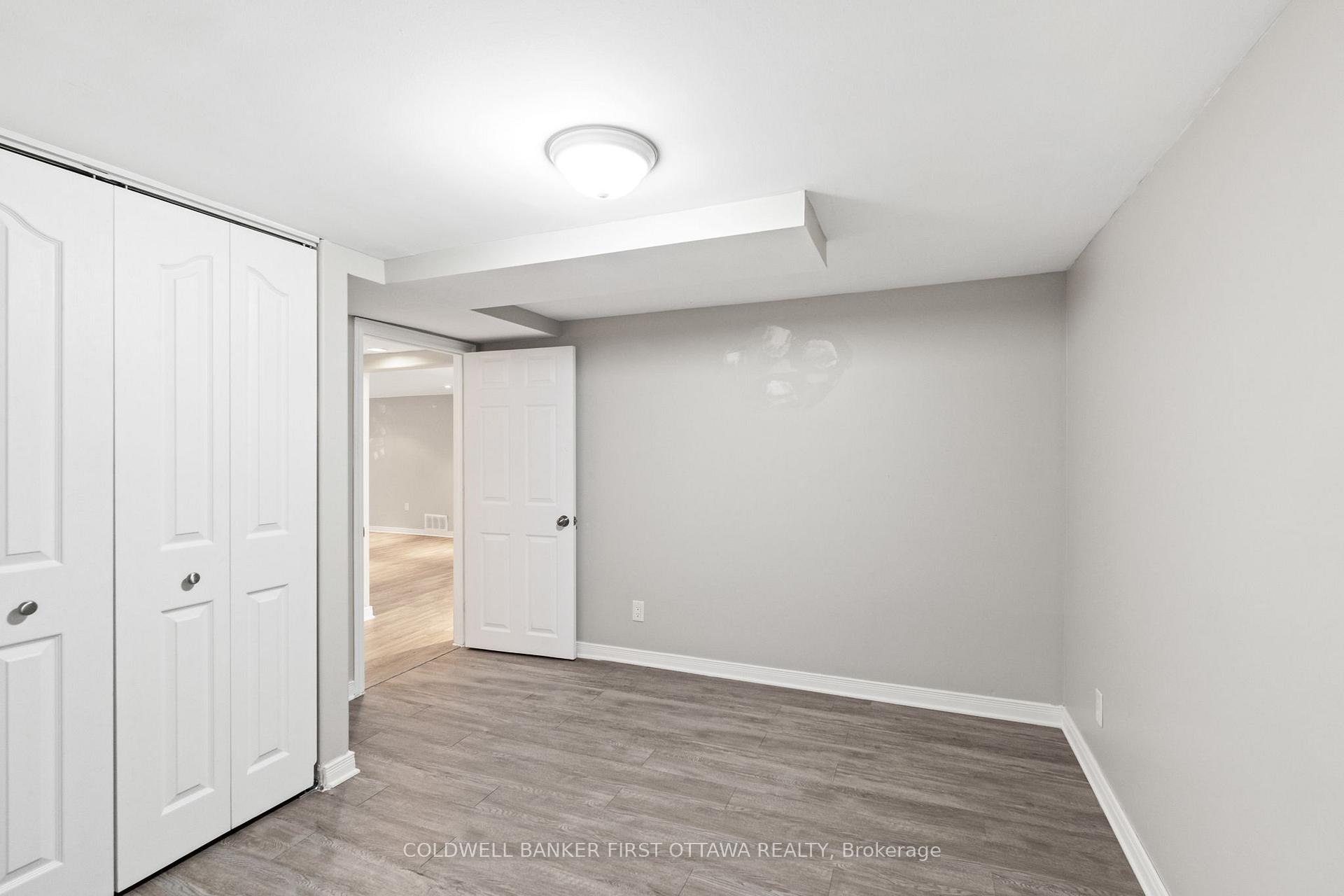 Photo 25 of 1316 Avenue U, Ottawa, Eastway Gardens/Industrial Park — HOMEH