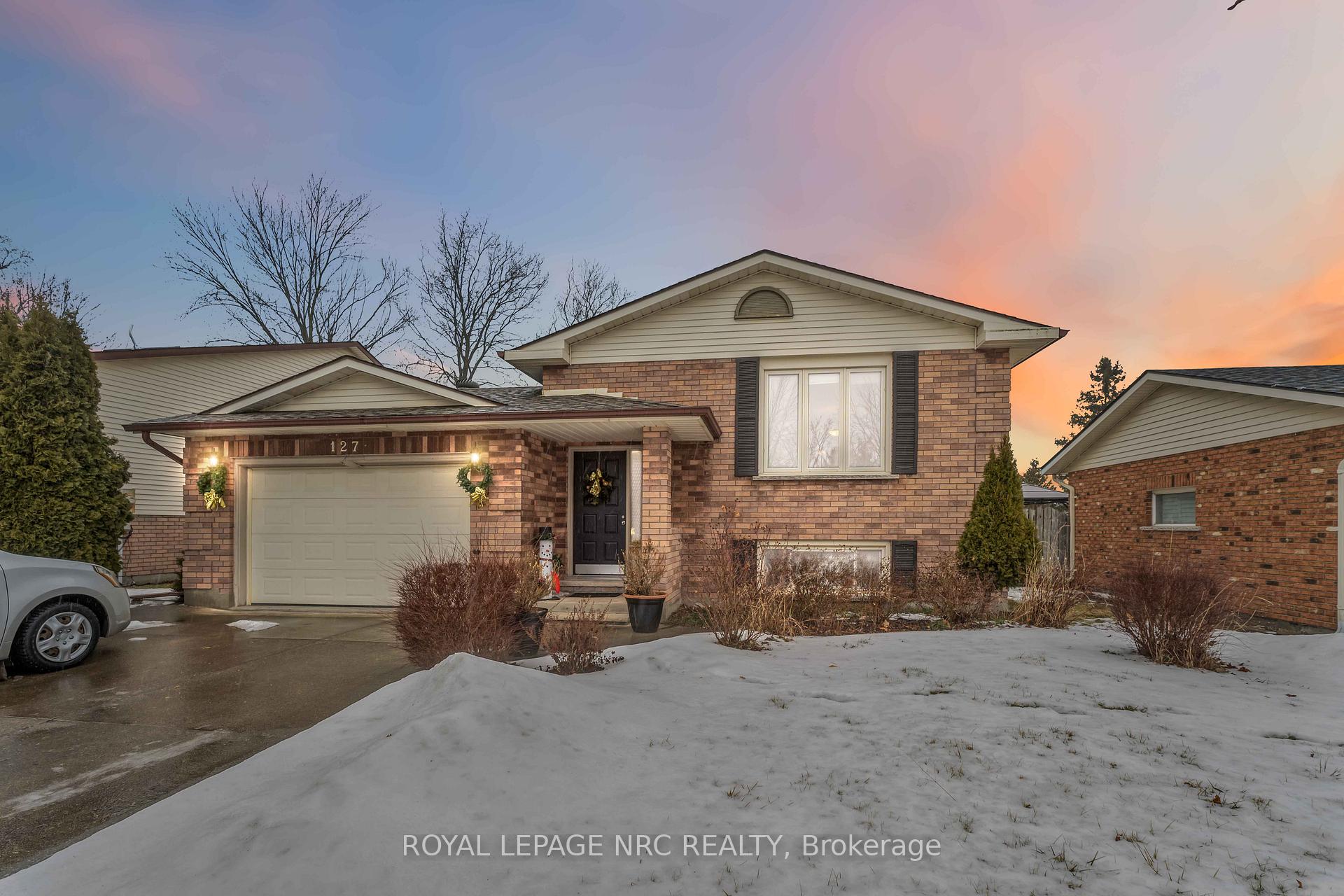 Front of 127 Melissa Crescent
