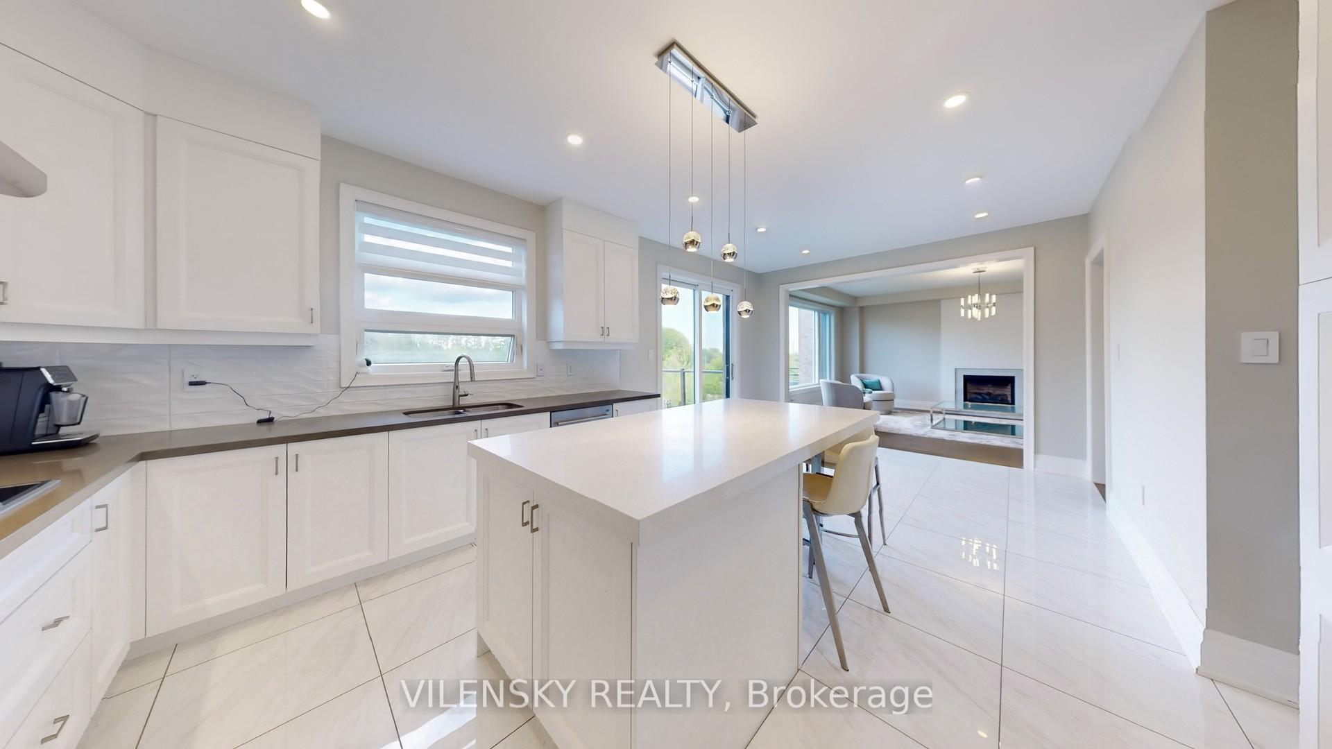 Photo 12 of 37 Hurst Avenue, Vaughan, Patterson — HOMEH