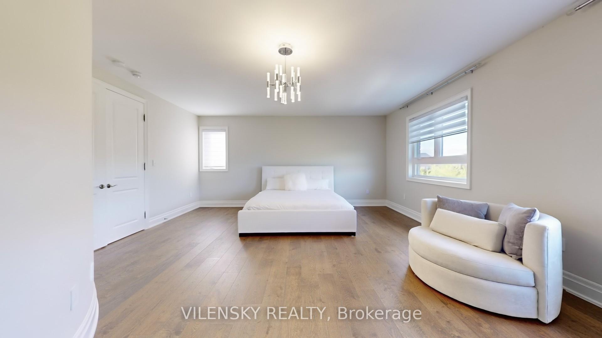 Photo 21 of 37 Hurst Avenue, Vaughan, Patterson — HOMEH