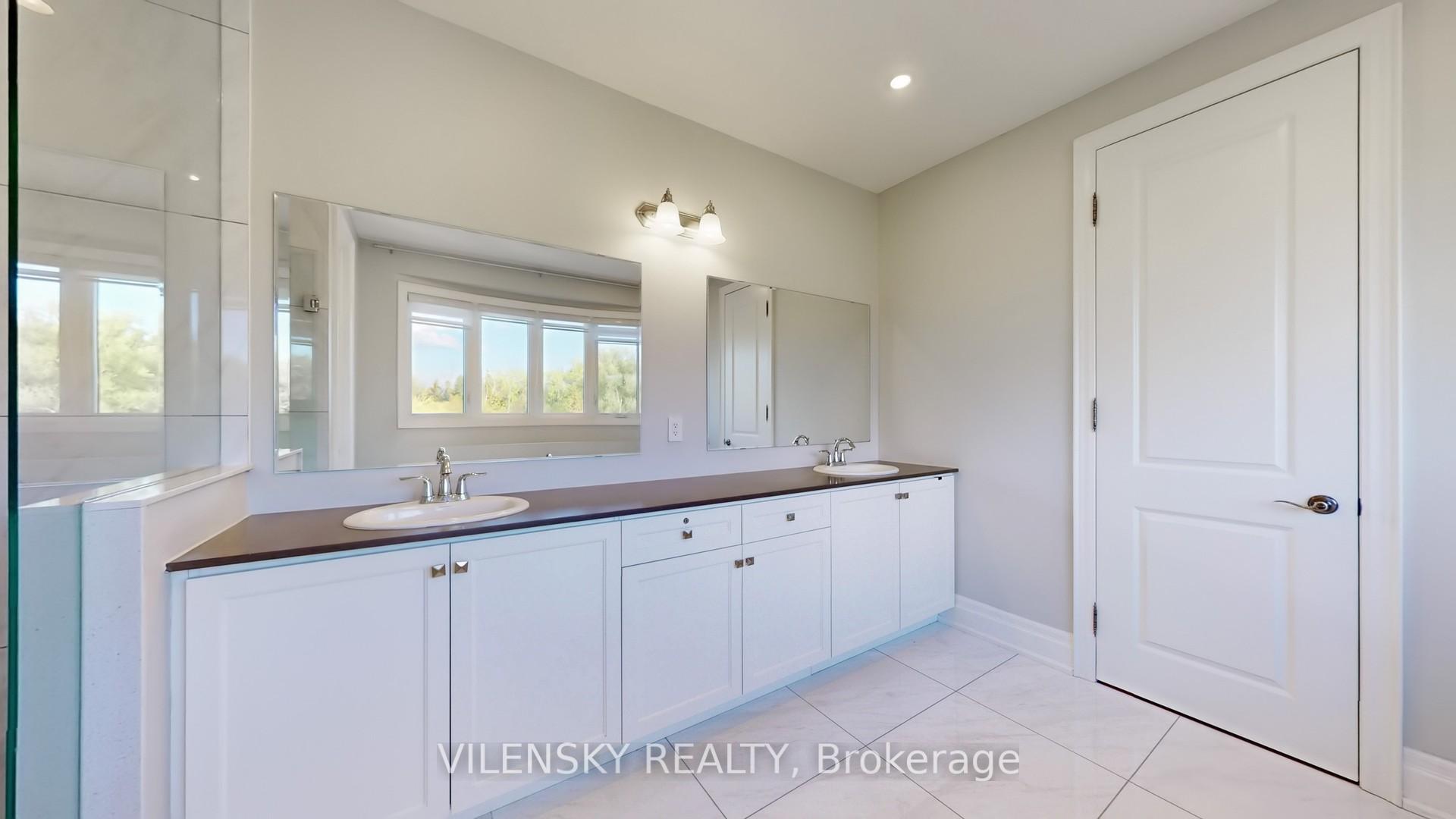 Photo 24 of 37 Hurst Avenue, Vaughan, Patterson — HOMEH
