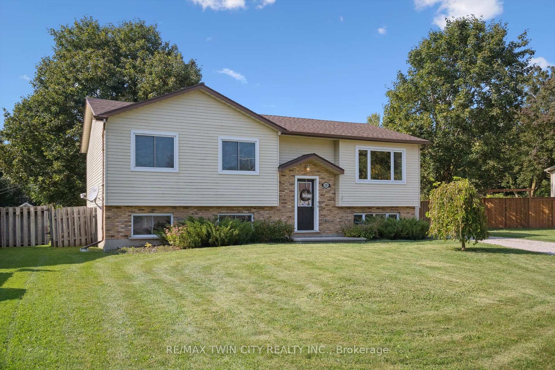 Photo 1 of 230 Arris Crescent, West Perth, Mitchell — HOMEH