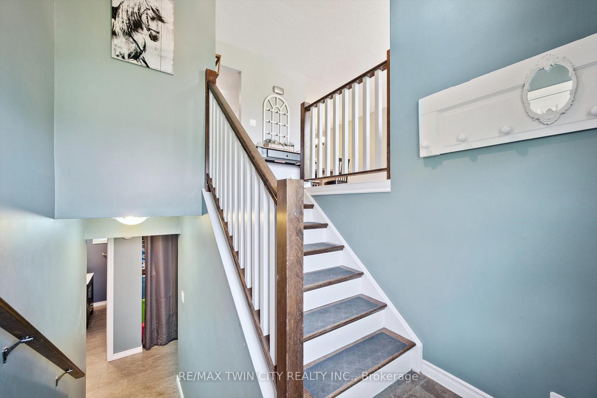 Photo 4 of 230 Arris Crescent, West Perth, Mitchell — HOMEH