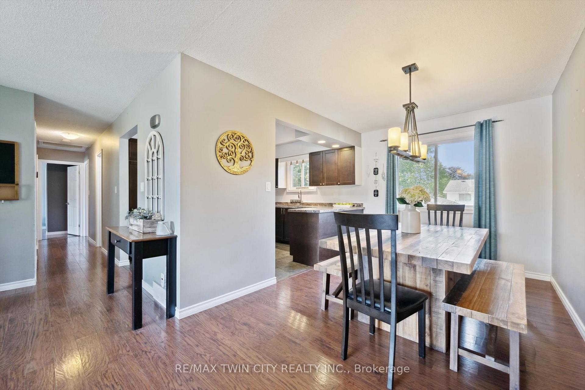 Photo 7 of 230 Arris Crescent, West Perth, Mitchell — HOMEH