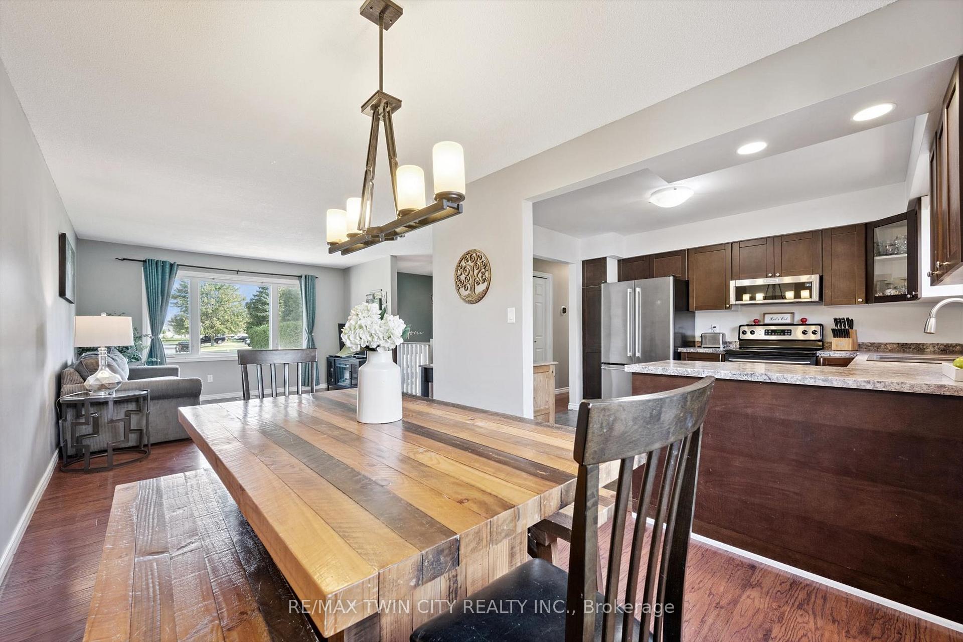 Photo 8 of 230 Arris Crescent, West Perth, Mitchell — HOMEH