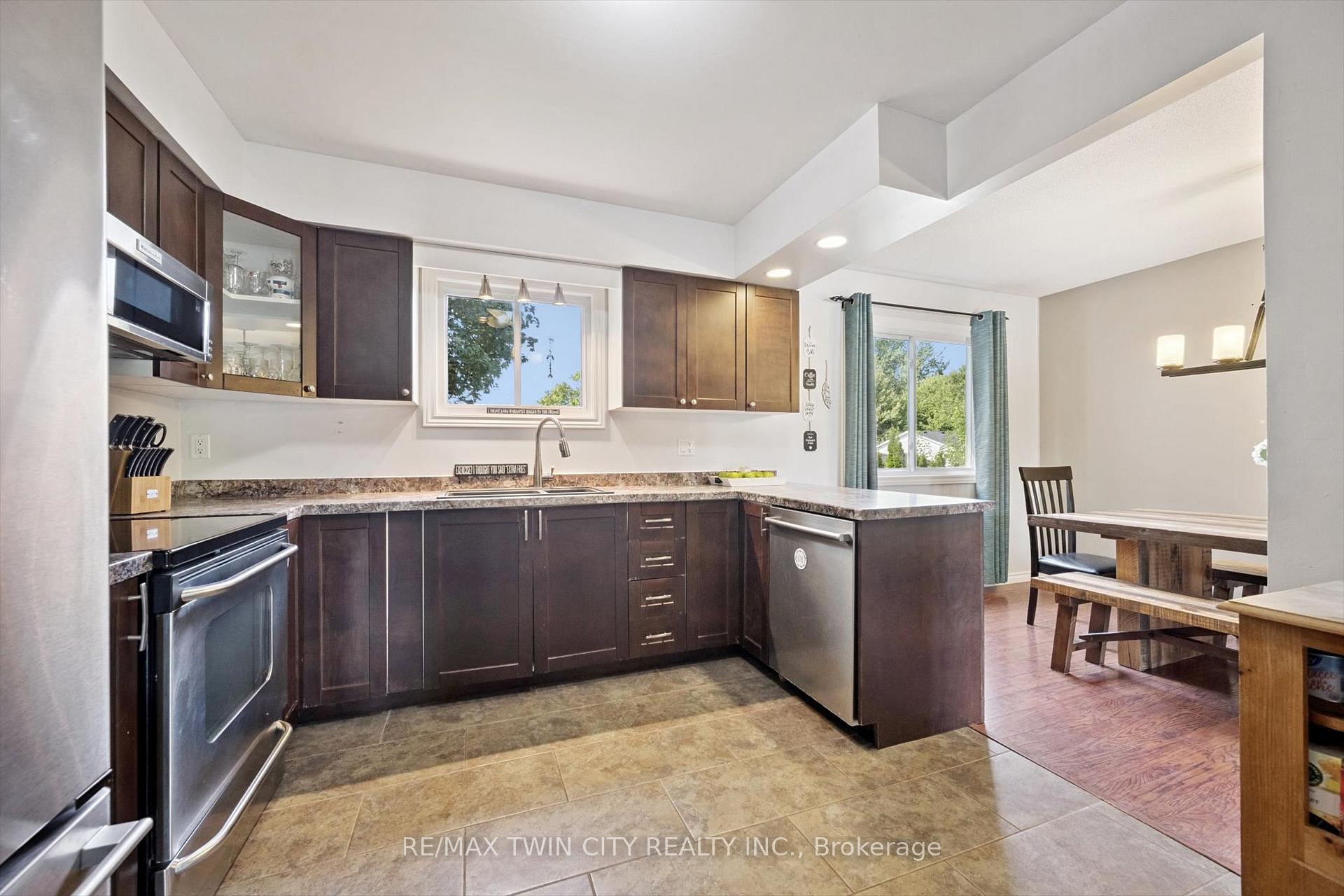 Photo 9 of 230 Arris Crescent, West Perth, Mitchell — HOMEH
