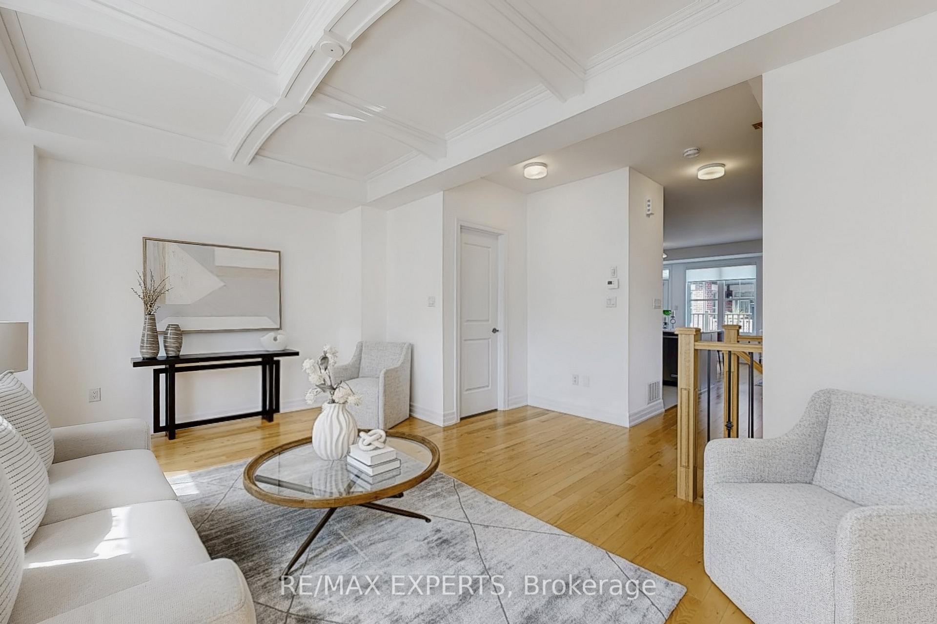 Photo 7 of Unit 5, 8 Church Street, Vaughan, Maple — HOMEH