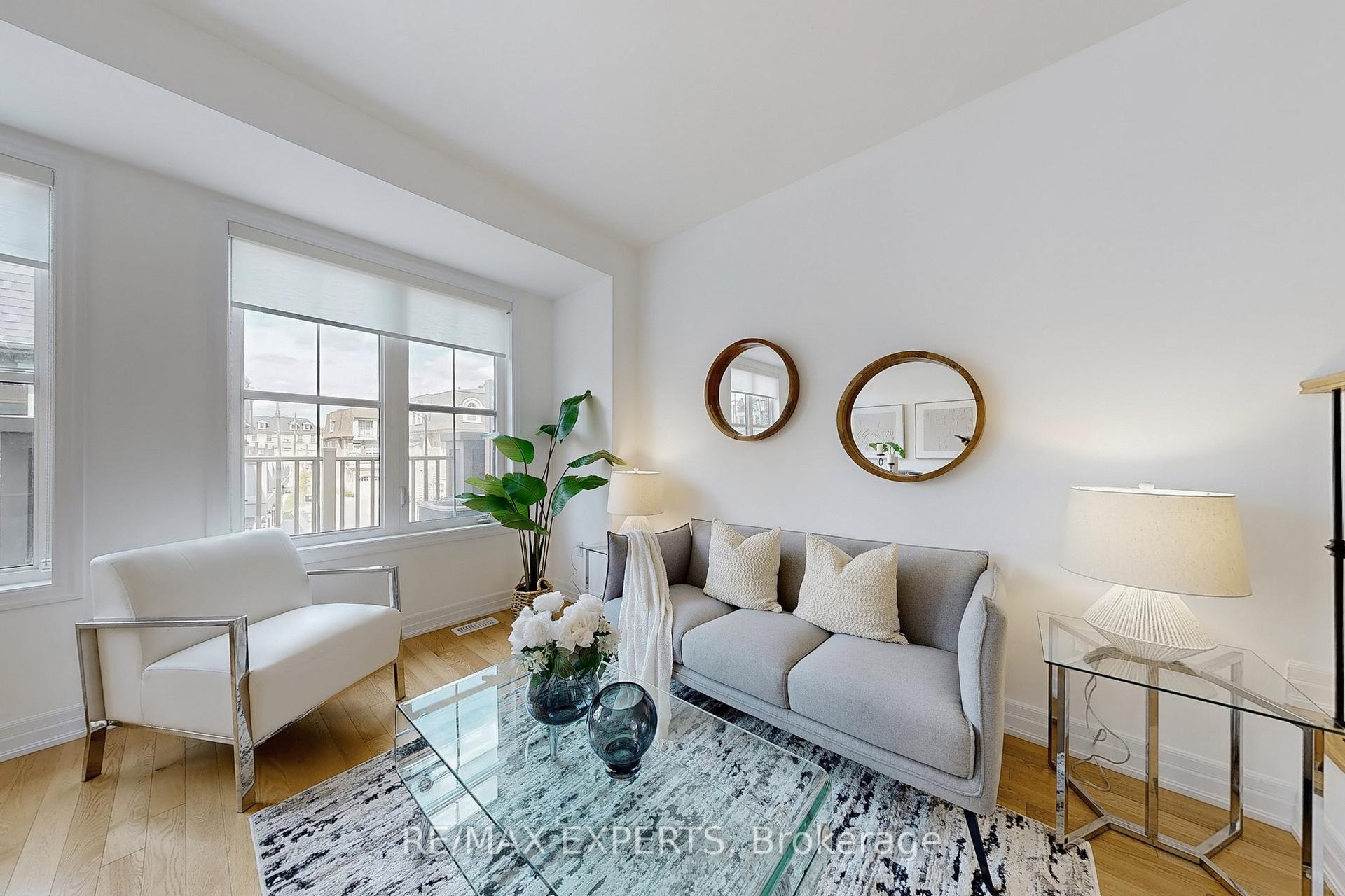 Photo 8 of Unit 5, 8 Church Street, Vaughan, Maple — HOMEH