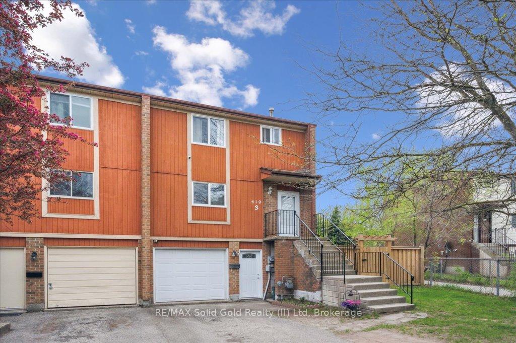Photo 2 of Unit 3, 419 Bairstow Crescent, Waterloo — HOMEH