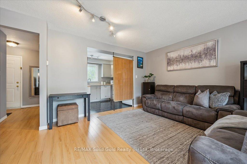 Photo 12 of Unit 3, 419 Bairstow Crescent, Waterloo — HOMEH