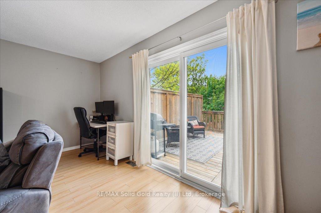 Photo 16 of Unit 3, 419 Bairstow Crescent, Waterloo — HOMEH