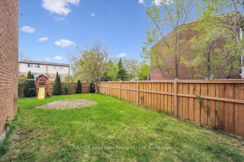 Photo 38 of Unit 3, 419 Bairstow Crescent, Waterloo — HOMEH