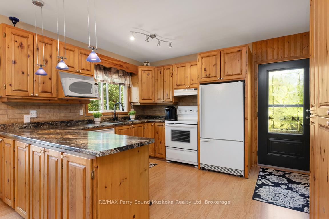 Photo 16 of 2 Sunset Trail, Whitestone, Hagerman — HOMEH