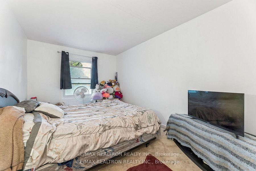 Photo 6 of 54 Rands Road, Ajax, South West — HOMEH