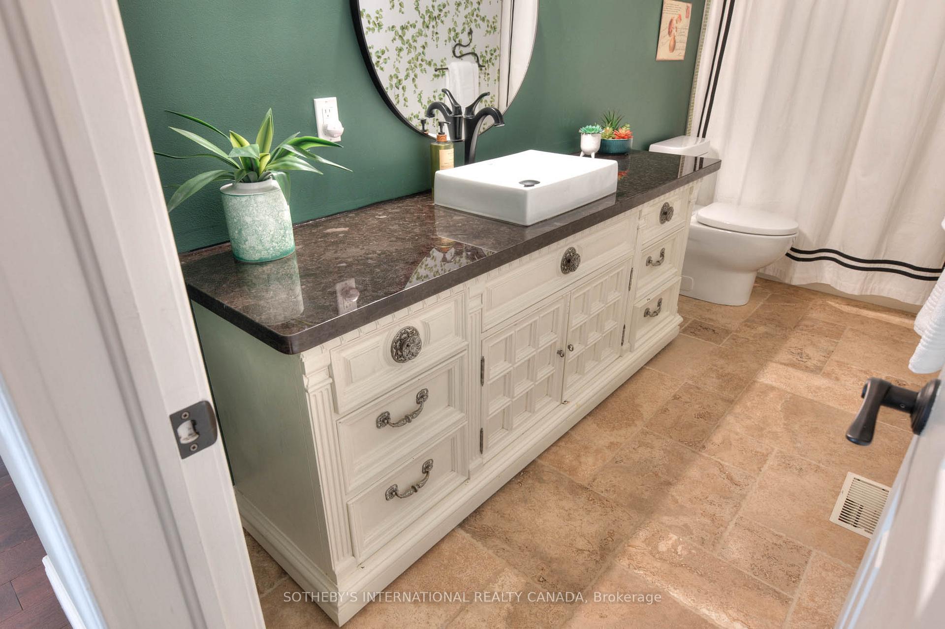 Photo 27 of 406 Lakeview Drive, Waterloo — HOMEH