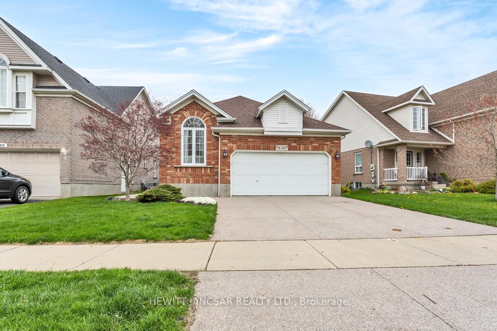 Photo 3 of 430 Eastbridge Boulevard, Waterloo — HOMEH
