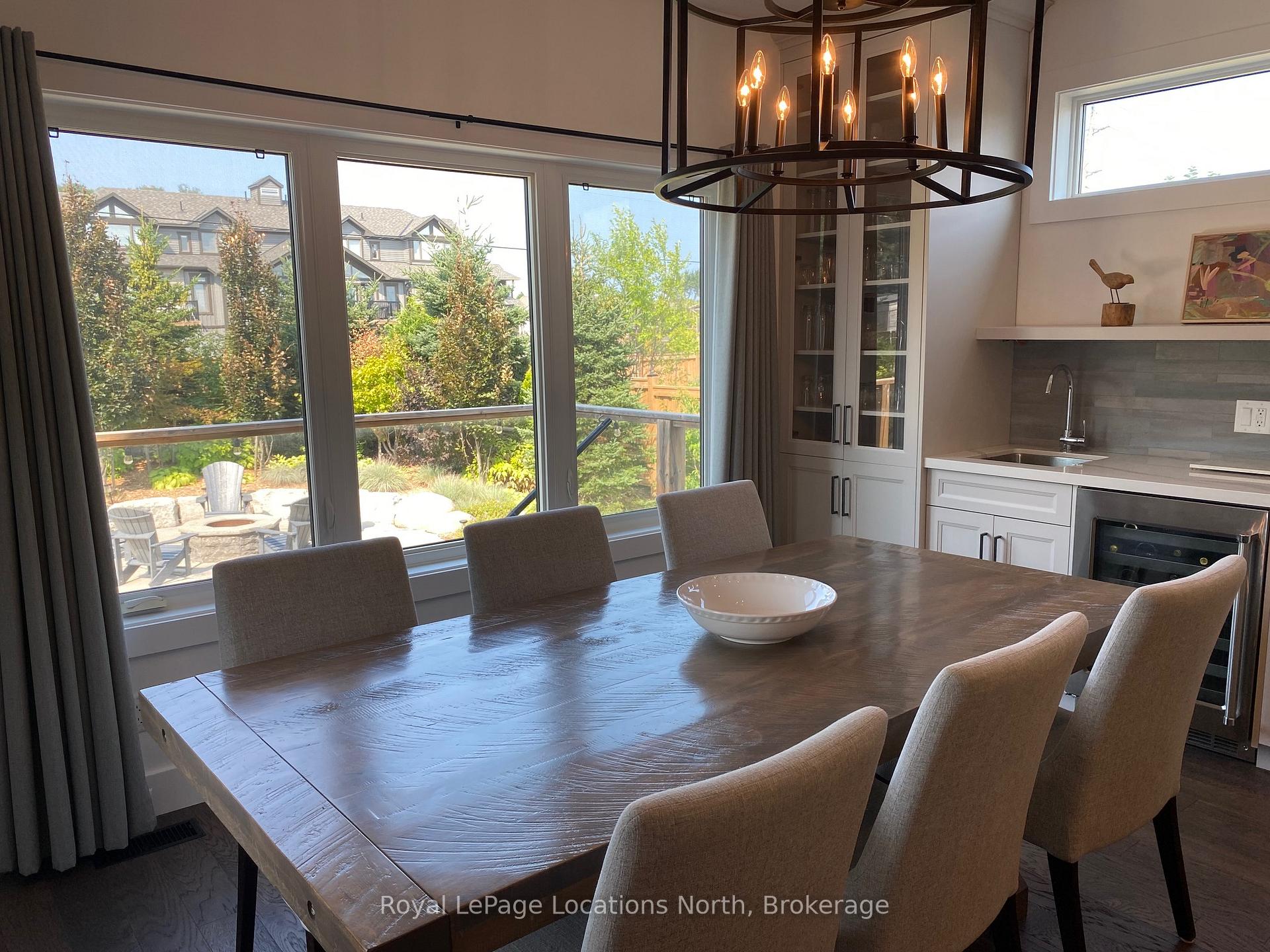 Photo 10 of 112 Interlaken Court, Blue Mountains — HOMEH