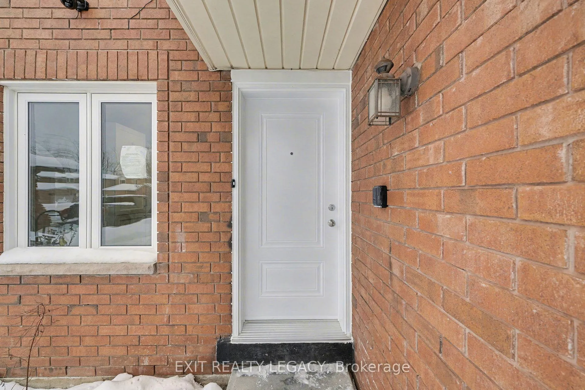 Photo 2 of 72 Ferguson Drive, Barrie, Northwest — HOMEH