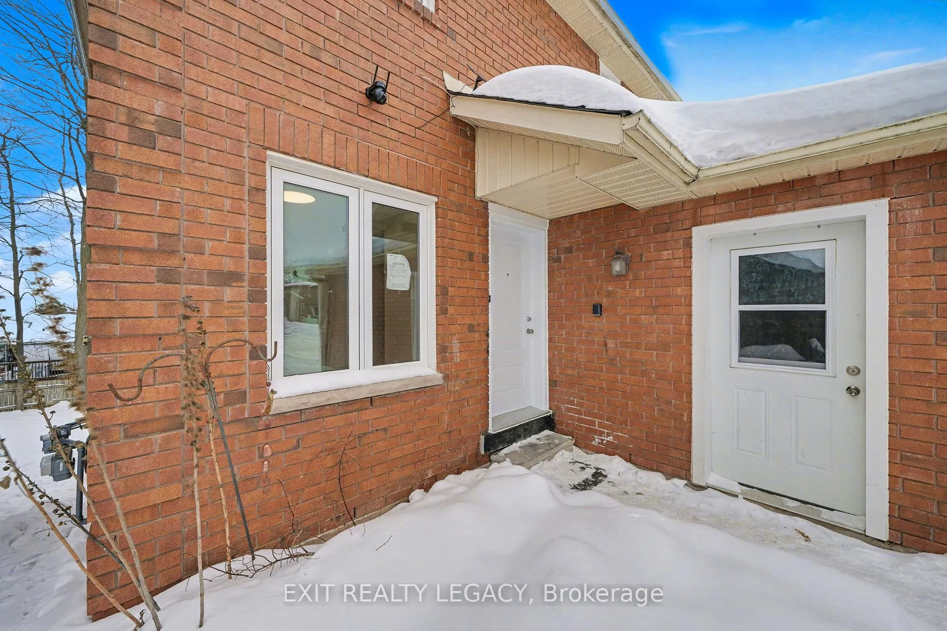 Photo 3 of 72 Ferguson Drive, Barrie, Northwest — HOMEH