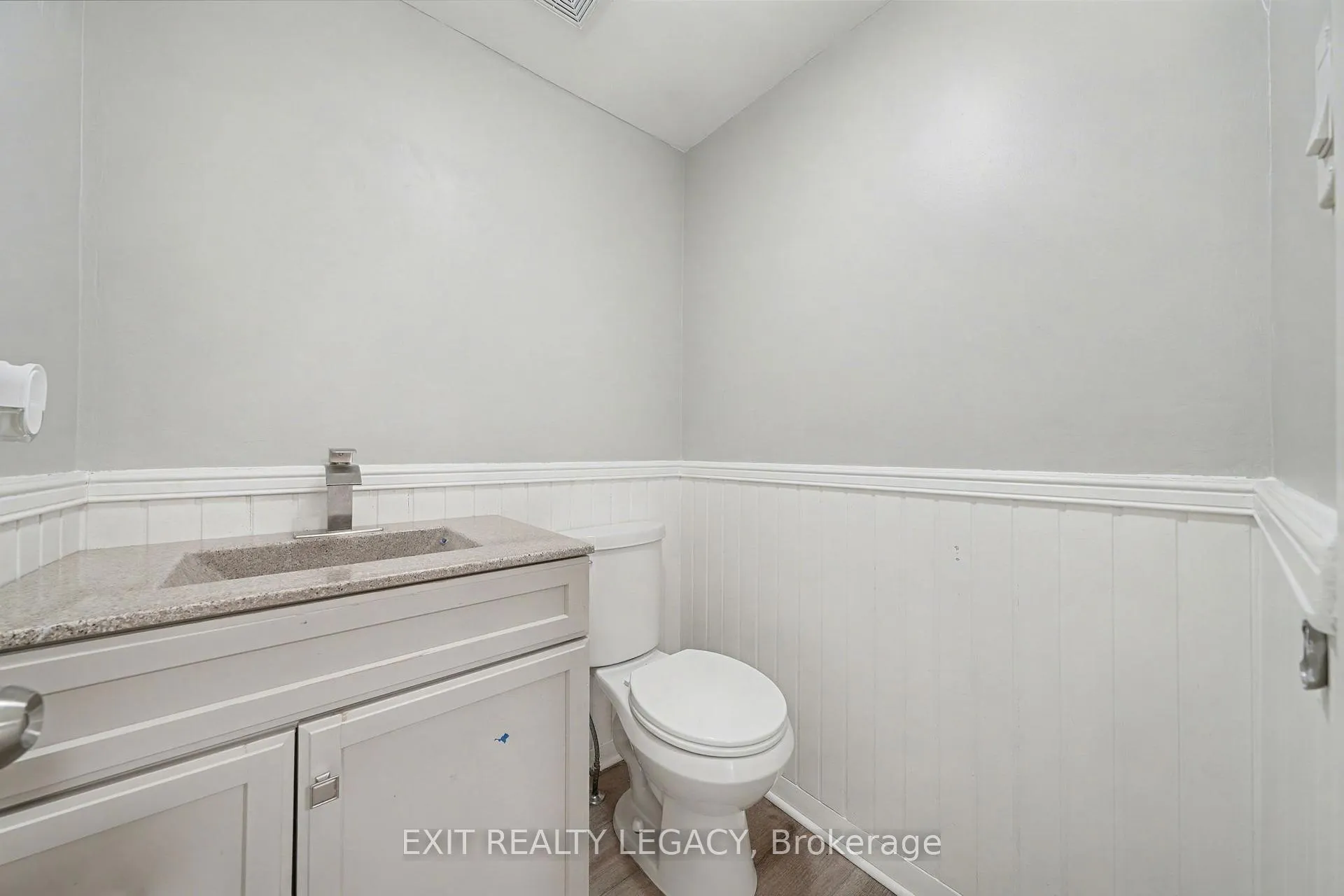 Photo 6 of 72 Ferguson Drive, Barrie, Northwest — HOMEH