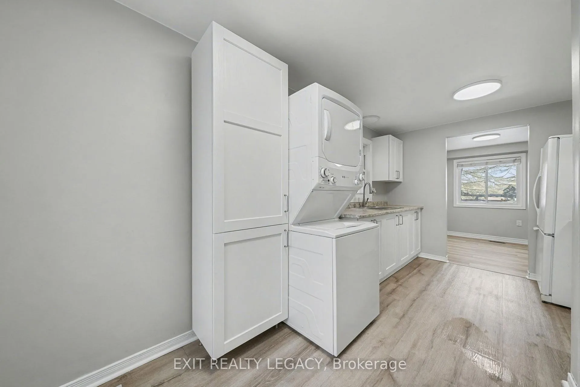 Photo 7 of 72 Ferguson Drive, Barrie, Northwest — HOMEH