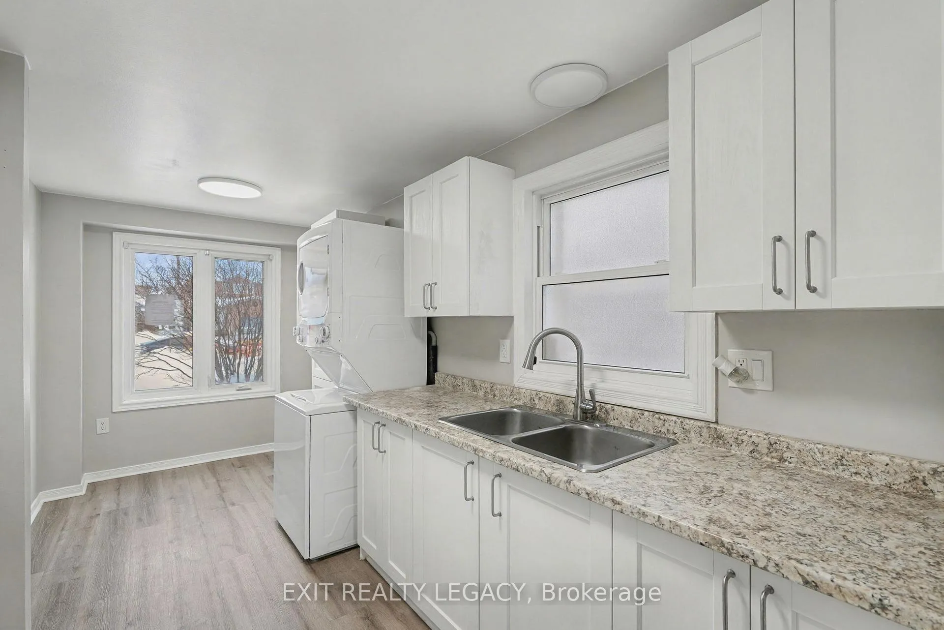 Photo 11 of 72 Ferguson Drive, Barrie, Northwest — HOMEH